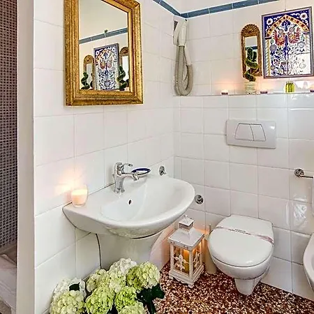 كا 'ديلا كورت فندق مبيت وإفطار البندقية