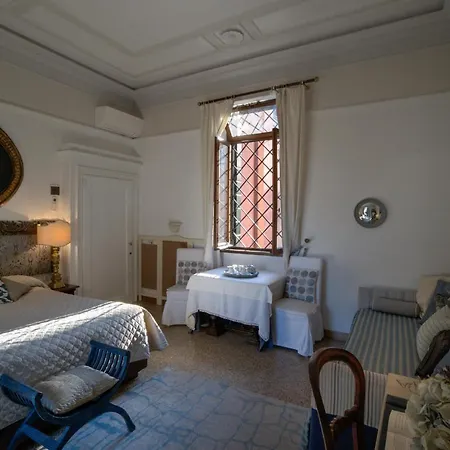 Ca' Della Corte Bed & Breakfast 4*