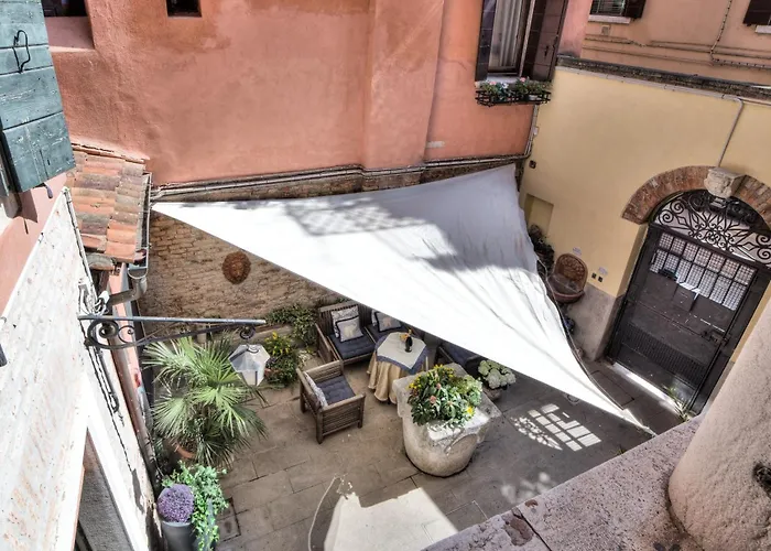 Ca' Della Corte Bed & Breakfast